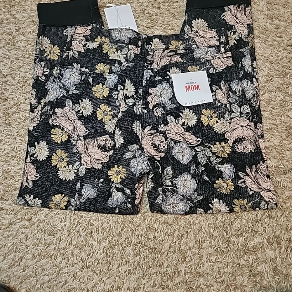 Celebrity Pink Cotton Blend Size 1/25 Black Floral High Rise MOM Denim Jeans NEW
